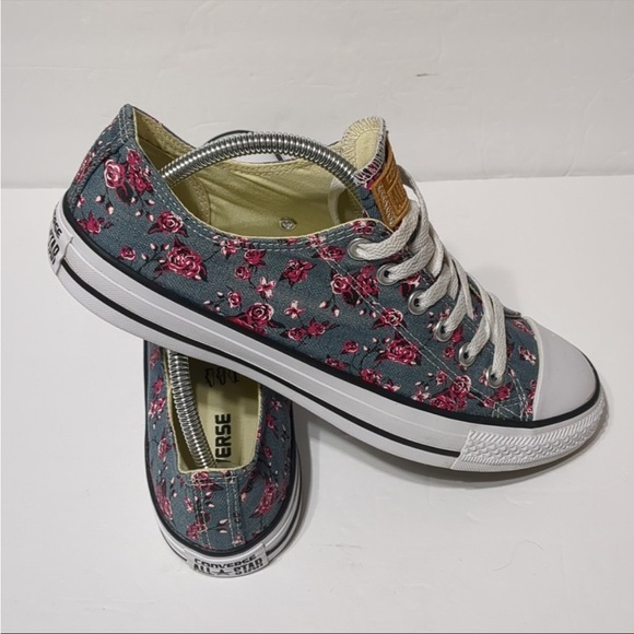 Floral converse women’s size 10 - Picture 5 of 7